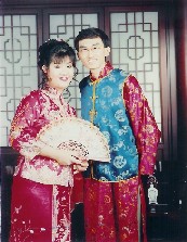 wedding photo in chinese wedding costume